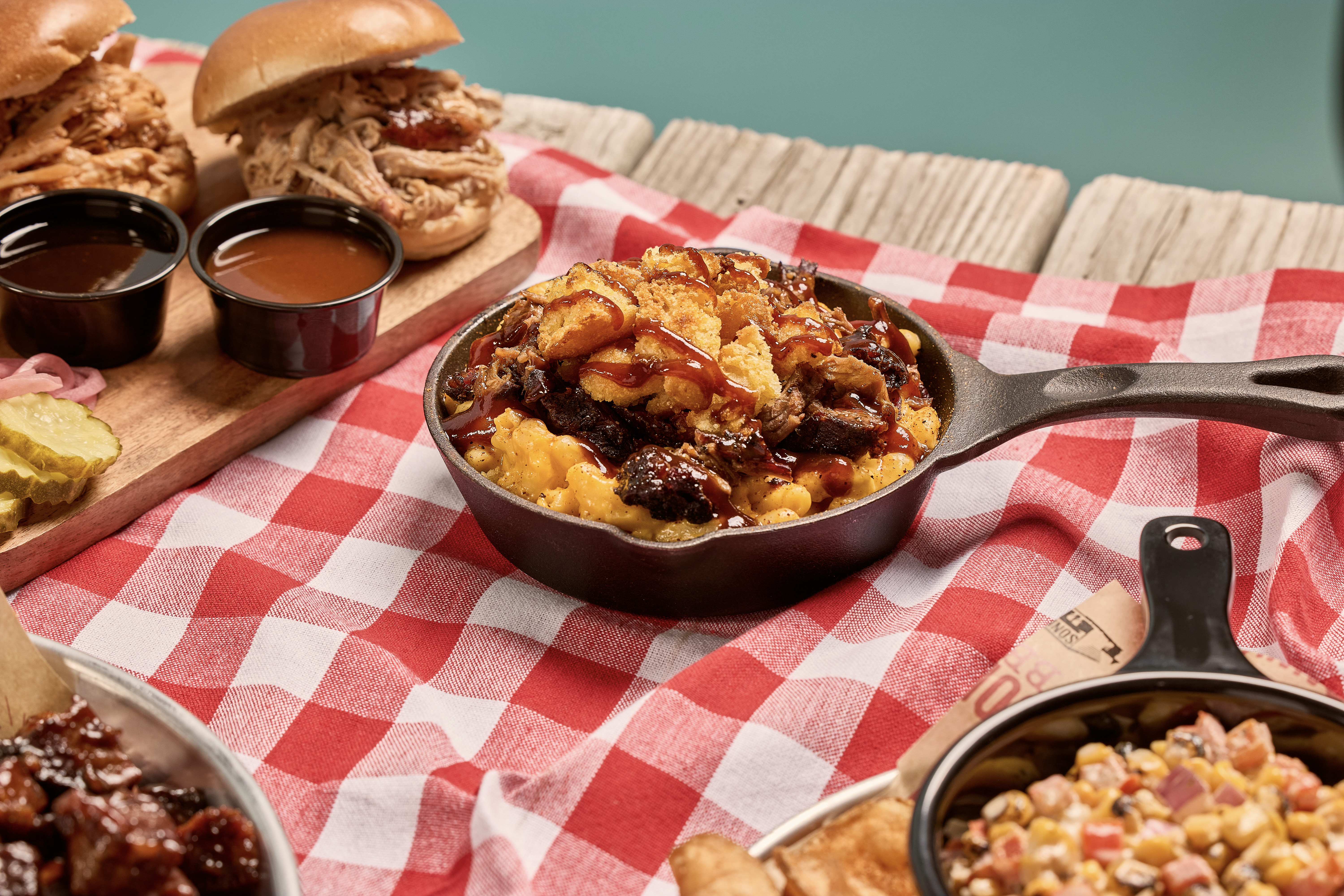 Sonny’s BBQ Summer Menu Highlights Seasonal Favorite Bowls and New Sauces