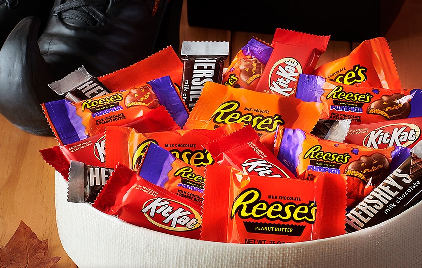 Hershey's candy in a bowl